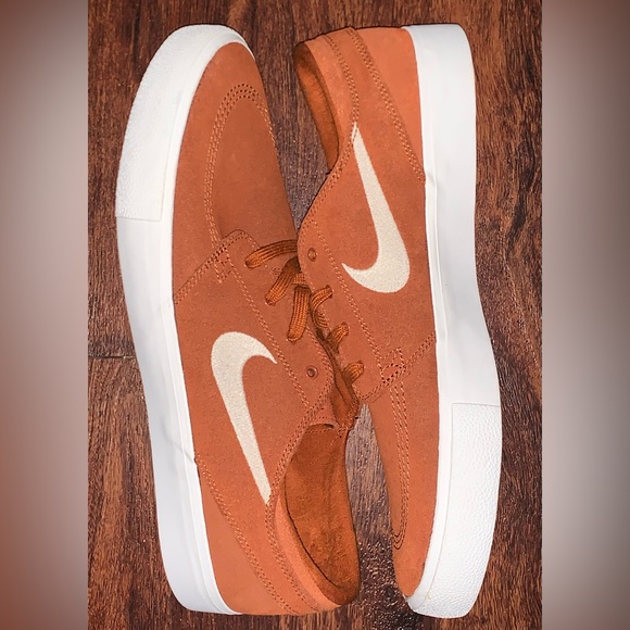 Nike size 11 - Picture 1 of 13